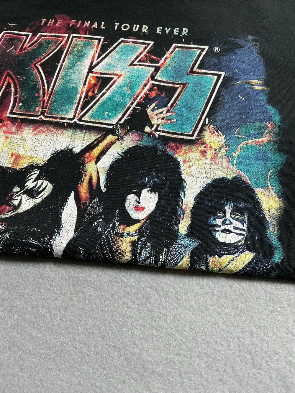 KISS Concert Tee End of the Road 2020 World Tour Black Graphic Tour T-Shirt - Picture 8 of 12